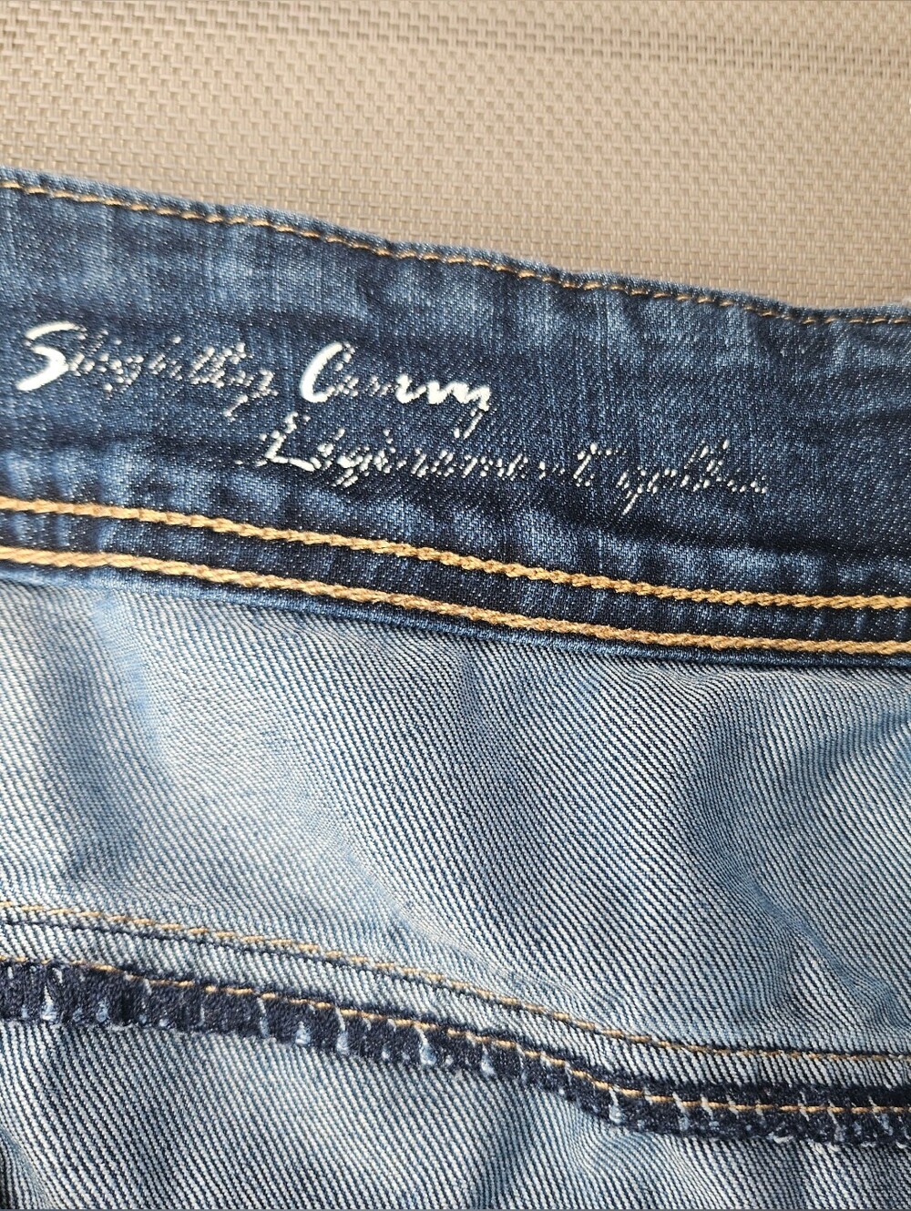 DC Slightly Curvy Jean Shorts - Picture 5 of 5